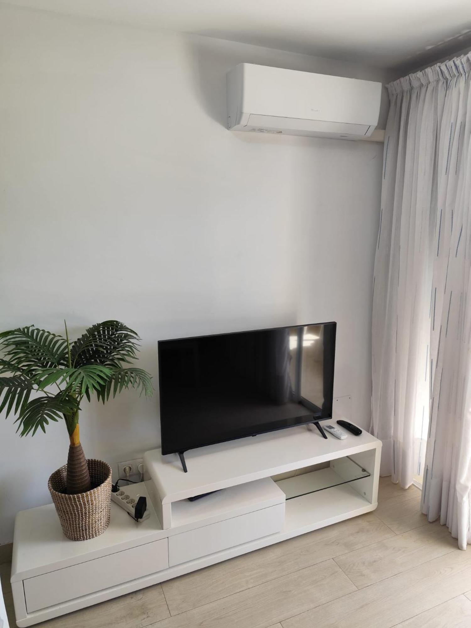White And Quiet! Modern Apartment In San Agustin ซานบาร์โตโลเม ภายนอก รูปภาพ
